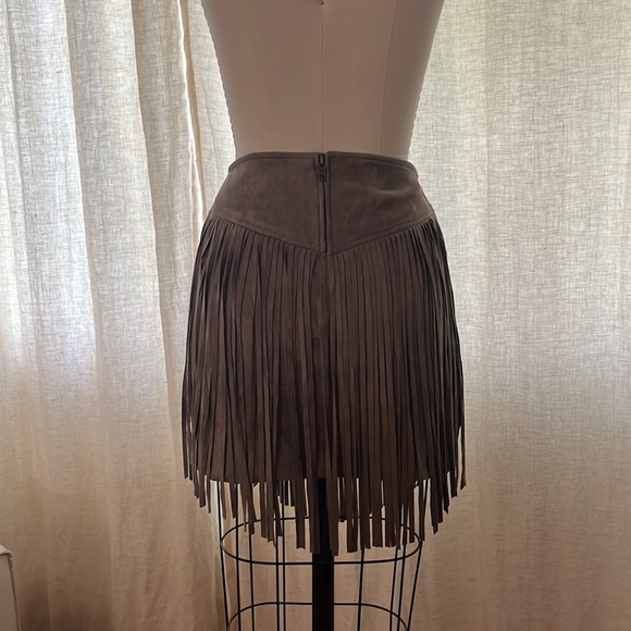 Show Me Your Mumu Gray Faux Suede Rancho Fringe Skirt XS - Picture 6 of 8